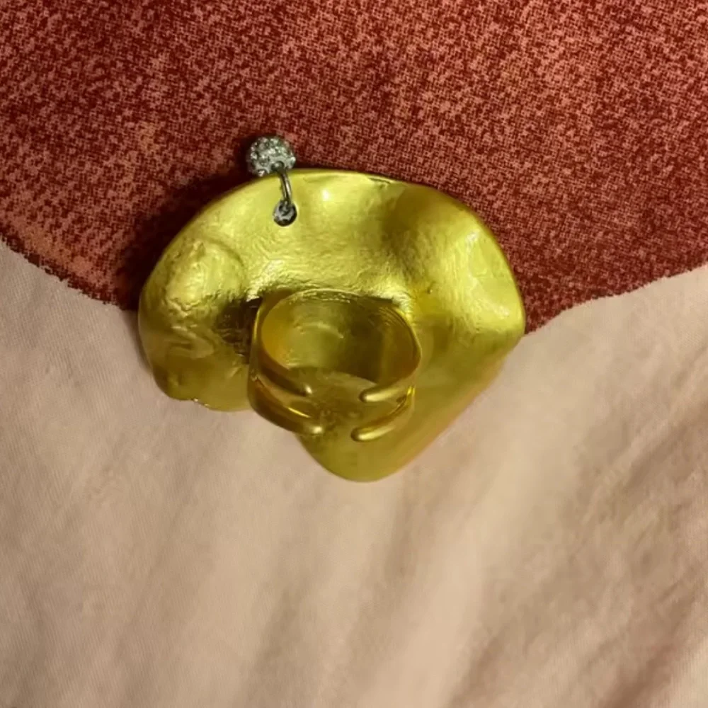 Surrealist Gold Eye Statement Artistic Blue Iris Design, Avant-Garde Ring - Picture 3 of 10